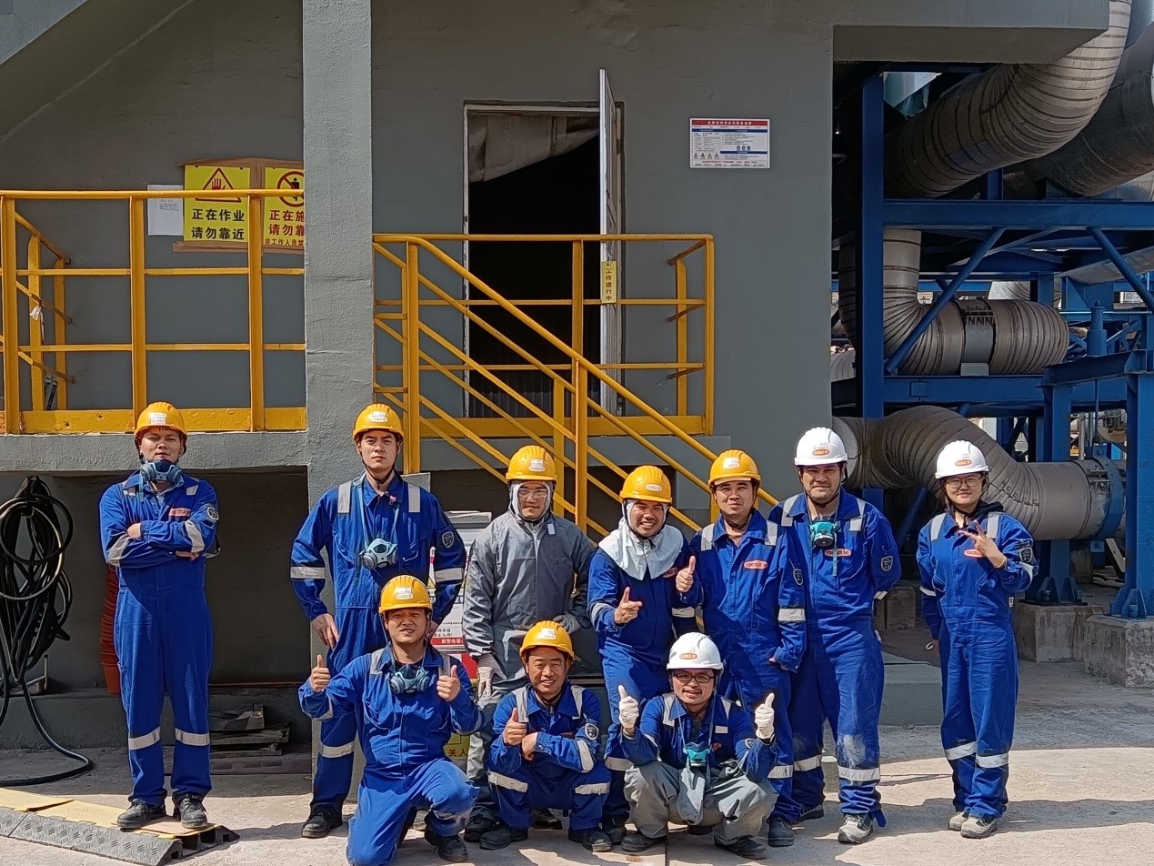 公司順利完成青島LNG開架式汽化器（ORV）熱噴涂修復工程